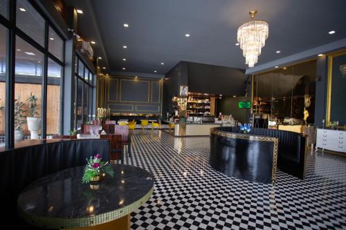 ห้องอาหาร, The sun resort Ratchaburi in ราชบุรี