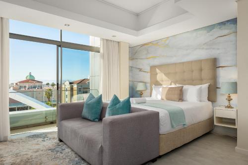 The Residences Crystal Towers in Cape Town