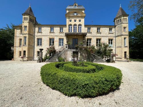 B&B / Chambres d'hôtes Chateau Du Four De Vaux