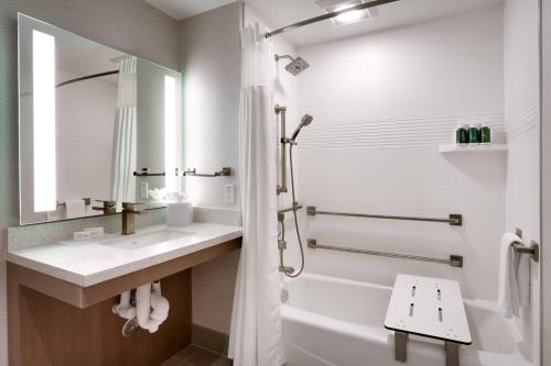TownePlace Suites by Marriott Los Angeles LAX/Hawthorne - image 6