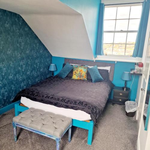 Large Double Room 2 image 2