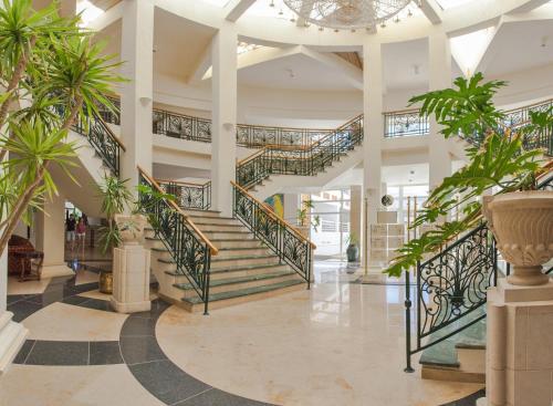 Pickalbatros Golf Beach Resort - 로비