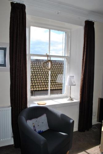 East Neuk Haven - delightful seaside apartment