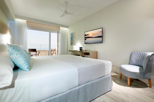 Connecting Superior Rooms with Sea View (4 Adults)