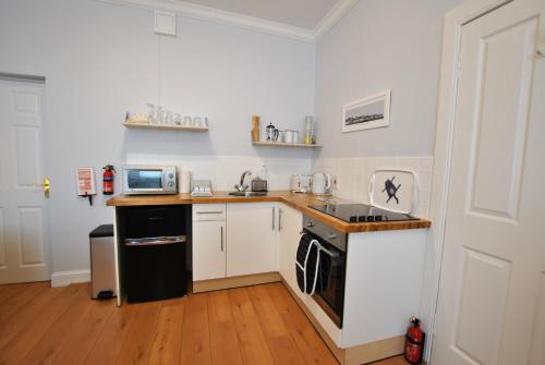 virtuve, Market Apartment- harbourfront studio Pittenweem in Pittenweem