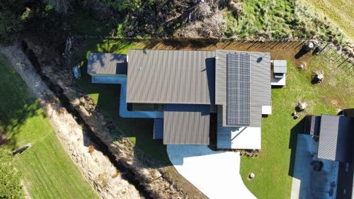 5 Bedroom, Solar on Snowmass Ohakune, Yellow Door