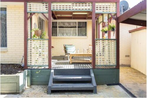 Facilities, Spacious Frankston Retreat in Frankston