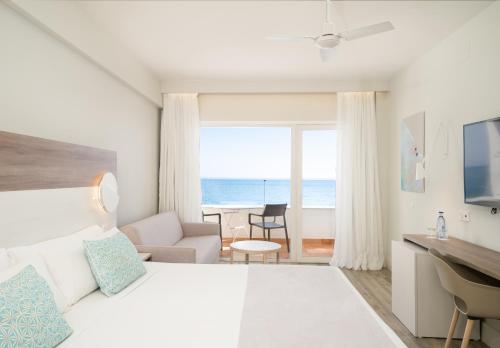 Grand Sea View Double Room (2 Adults +2 Children) 