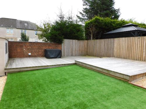 Beautiful 3 bedroom home with large garden 35 mins to Glasgow & Edinburgh in Harthill