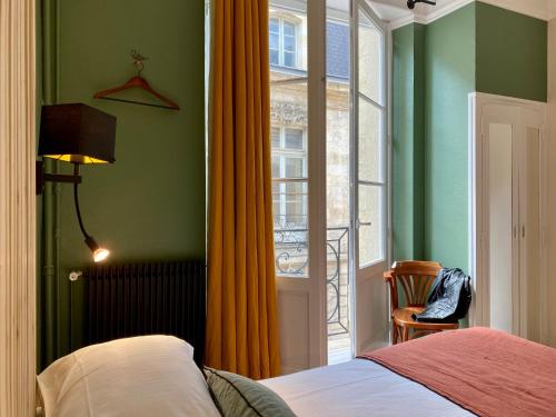 Deluxe Double Room image 2