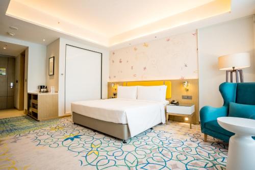 King Suite room in Holiday Inn Lucknow Airport By IHG