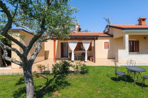 MIMA house with apartments Umag