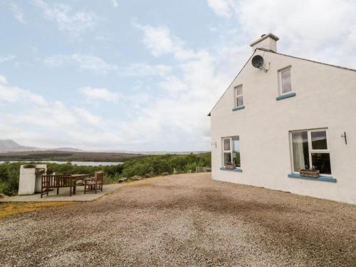 Lough View Cottage in Dunglow