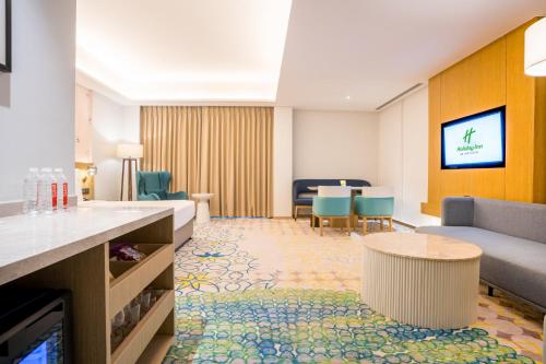 King Suite image 7