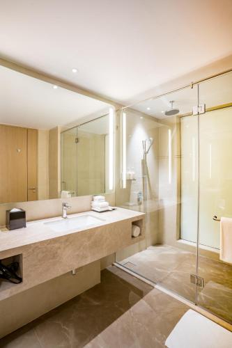 King Suite image 4