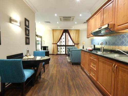 One-Bedroom Suite image 2