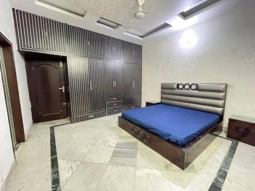 Blueberry -Cheerful Luxury home in Karnal