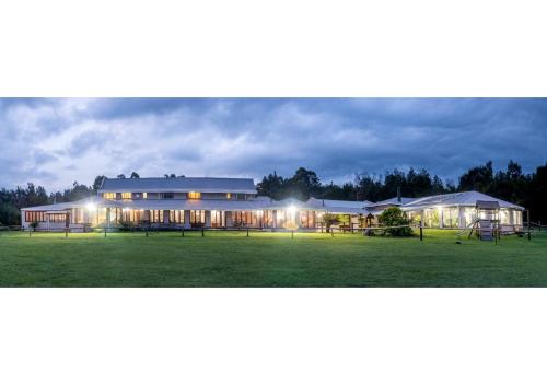 外部景觀, 德拉肯斯堡山休閒旅館 (Drakensberg Mountain Retreat) in 德拉根斯堡