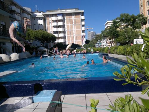 Hotel AMALFI & Restaurant Karaoke Bar in Lido di Jesolo