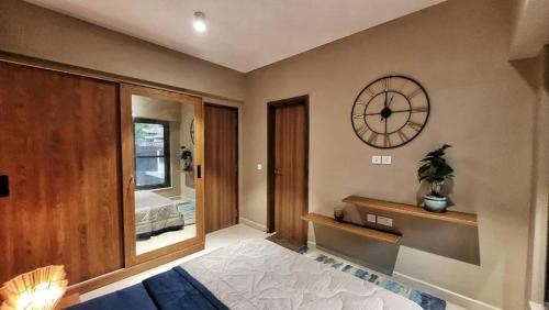Bhavnagar Rd Suite with AC