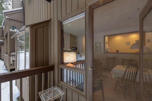 33SW - WiFi - Fireplace - Amenities - Sleeps 4 home, Glacier (fotografie 8)
