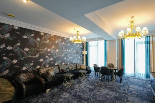 เรกอล โฮเต็ล (Regal Hotel) in มาเมีย