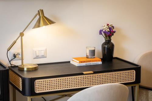 Colosseum Boutique Apartment, Рим (фото 7)