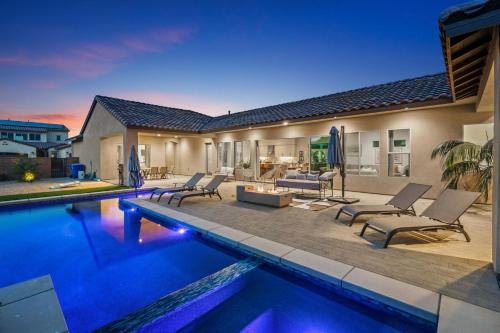 Pristine PGA Oasis! - Tap to explore photos