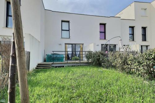 Villa moderne avec 2 chambres dans une résidence à 500m de la plage - Location, gîte - Sérignan