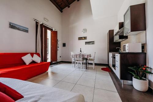One-Bedroom Apartment image 10