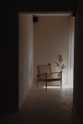 lo͝or luxury retreat - image 4