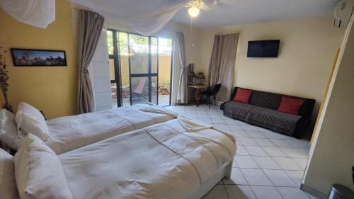 Twin Room room in Maison Ambre Guesthouse
