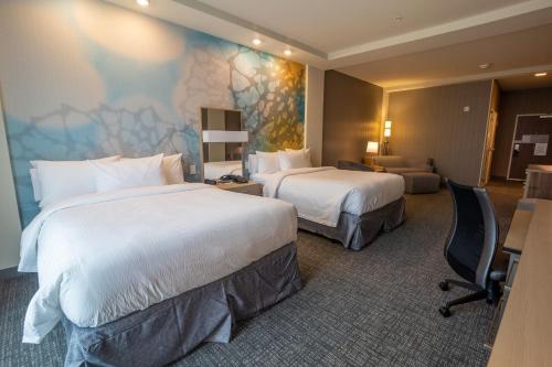 Double Queen Room