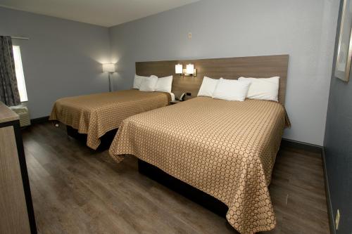 HomeTown Inn-Ringgold - image 11