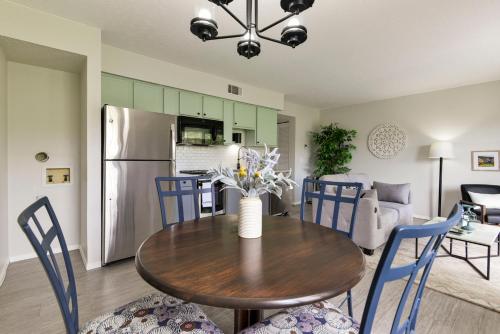 2BR WALK-IN - Water View - Central Location - FREE TICKETS INCLUDED - FC40-5, Branson