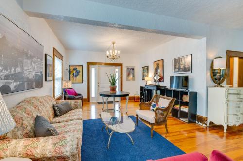Spacious Home w/ Florida Room ~ 1 Mi to Lake Dora!, Mount Dora (zdjęcie 6)