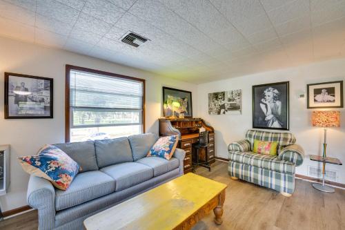 Pet-Friendly Mt Dora Apartment with Deck - Near Lake in Mount Dora, USA