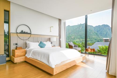 Double room, mountain view