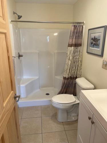 Creekside Downtown Vacation Suites, Only Adults 25 or older – Buffalo, WY