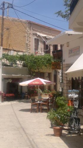 Ninas Place 5min On Foot From The Beach - image 5