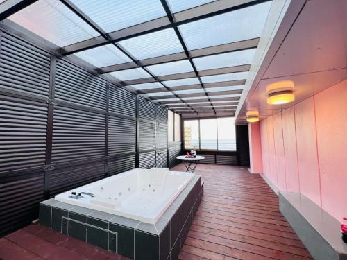 Esperanza Resort Atami-エスペランサリゾート熱海 – Atami, KY