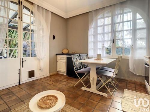 Appartement 1pièce avec jardin dans Mas de Caractère - Location saisonnière - Saint-Laurent-du-Var