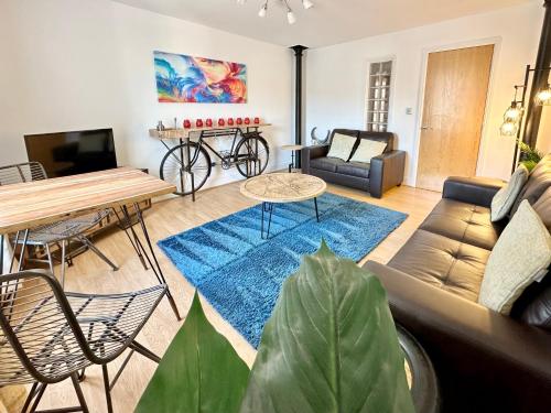 Luxury Apartment at Woodsmill Quay - image 5