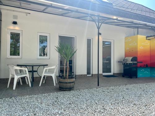 Fasiliti, Muller's 1 in Siofok