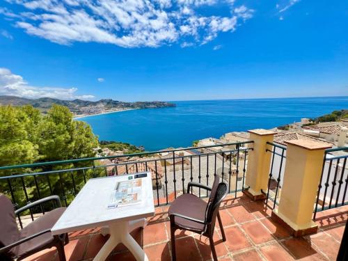 Chalet Tropical Bay Views - Accommodation - La Herradura