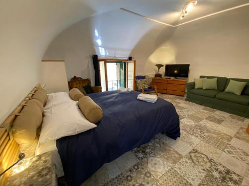Angeli’s Apartment 4