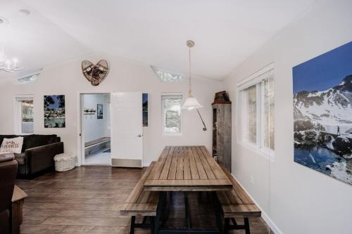16GS Cabin - image 11