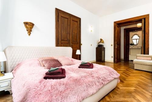 Magnificent King Suite, Prag
