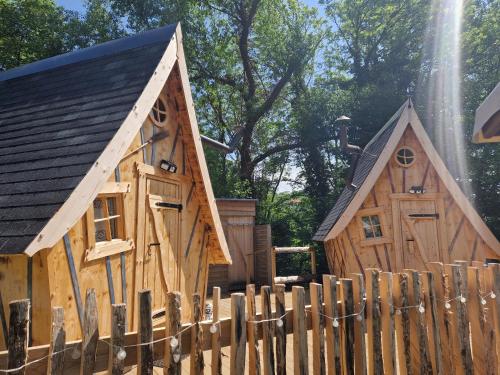 Les cabanes féeriques du Cheix gîte à louer Le Cheix