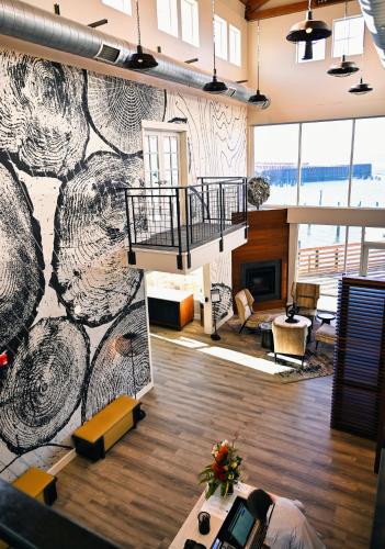 Cannery Pier Hotel & Spa - 로비
